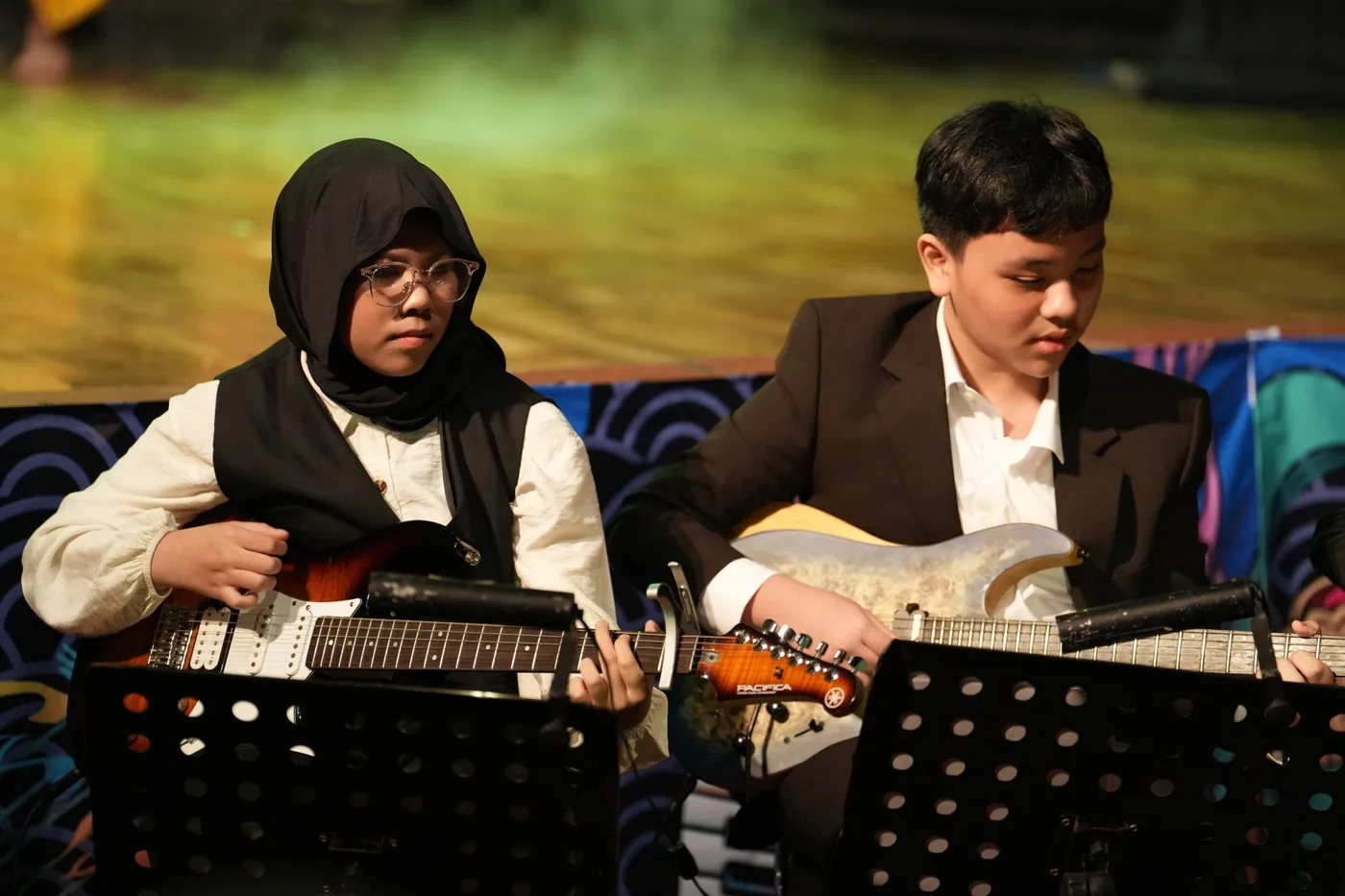 Kreativitas bermusik siswa dalam pertunjukan pentas seni sekolah